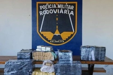 Grande apreensão de drogas: Moradores de Frutal são presos com 179 kg de maconha
